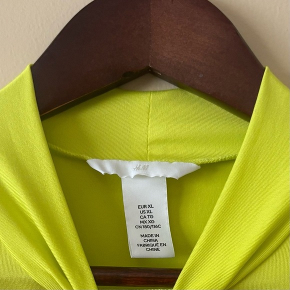 H&M| Yellow Short Sleeve Blouse Sz XL - Picture 3 of 5